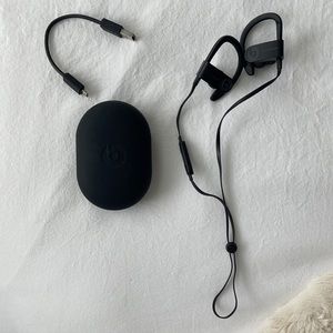 Beats wireless headphones all black